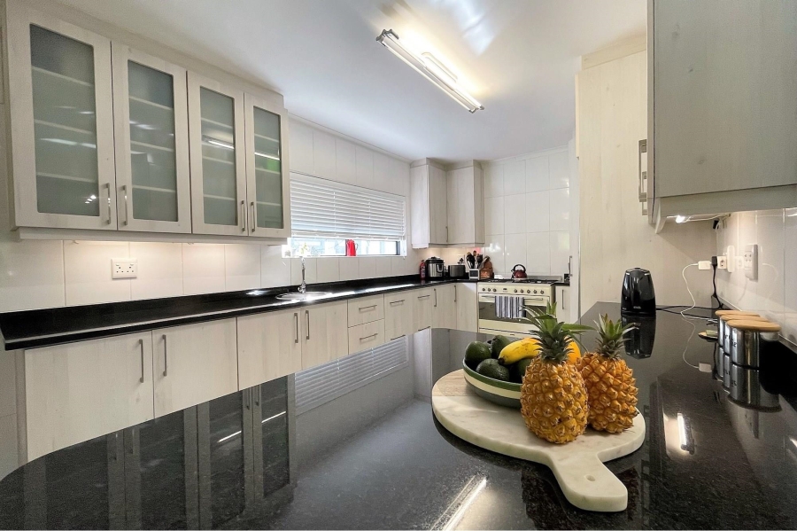 To Let 3 Bedroom Property for Rent in Durbell Western Cape